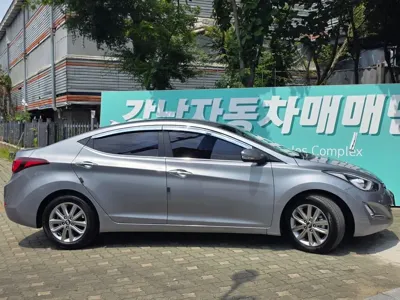 Hyundai Avante 2015, 102339 км, за 4726.27 USD