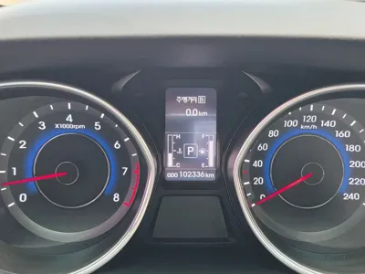 Hyundai Avante 2015, 102339 км, за 4726.27 USD - фото 9