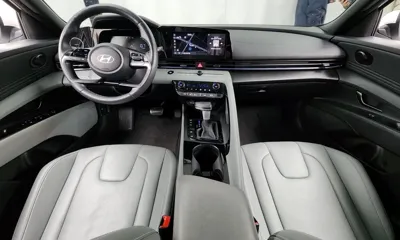 Hyundai Avante 2024, 26915 км, за 13443.7 USD - фото 7