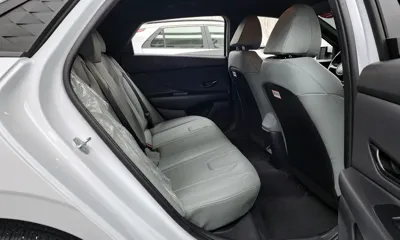Hyundai Avante 2024, 26915 км, за 13443.7 USD - фото 12