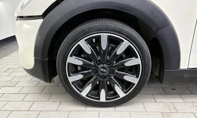 MINI Cooper Convertible 2019, 94348 км, за 10075.98 USD