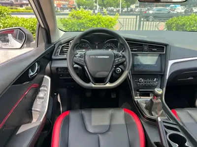 Venucia D60