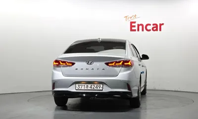 Hyundai Sonata 2018, 109223 км, за 6440.29 USD