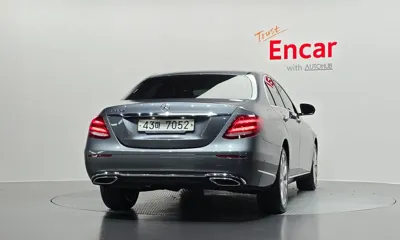 Mercedes-Benz E-Class 2018, 57597 км, за 15798.53 USD