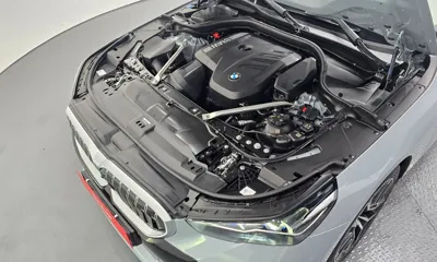 BMW 5-Series 2025, 9075 км, за 46479.86 USD - фото 6