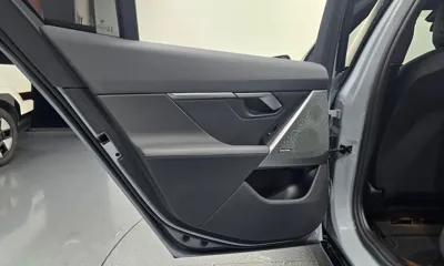 BMW 5-Series 2025, 9075 км, за 46479.86 USD - фото 25
