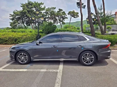 Hyundai Grandeur 2020, 116531 км, за 12361.19 USD