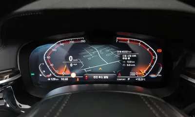 BMW 5-Series 2023, 40332 км, за 23303.14 USD - фото 8