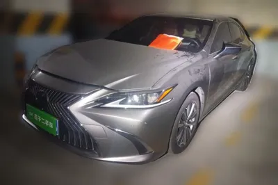 Lexus ES · 2018 год