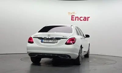 Mercedes-Benz C-Class 2020, 83003 км, за 16416.95 USD