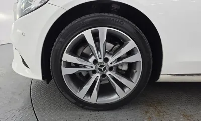 Mercedes-Benz C-Class 2020, 83003 км, за 16416.95 USD