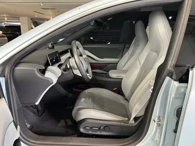 Nio ET5T 2025, 15100 км, за 20585.24 USD