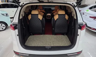 Kia Canival 2023, 39918 км, за 22144.38 USD
