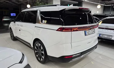 Kia Canival 2023, 39918 км, за 22144.38 USD - фото 6