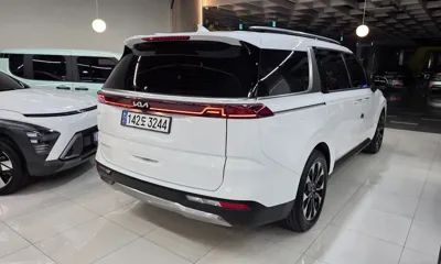 Kia Canival 2023, 39918 км, за 22144.38 USD - фото 7