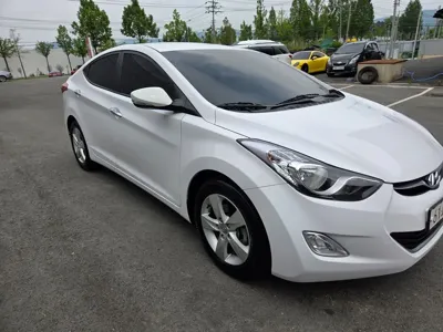 Hyundai Avante 2014, 103033 км, за 3512.88 USD
