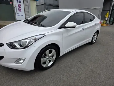 Hyundai Avante 2014, 103033 км, за 3512.88 USD