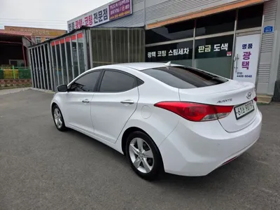 Hyundai Avante 2014, 103033 км, за 3512.88 USD