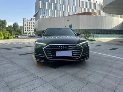 Audi A8 2020, 120000 км, за 44238.23 USD