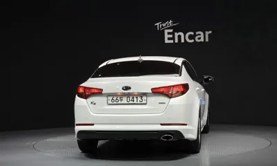 Kia K5 2013, 135020 км, за 2756.99 USD