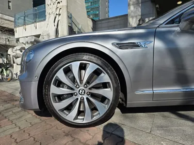 Bentley Flying Spur 2022, 66900 км, за 133923.94 USD