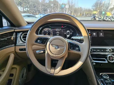 Bentley Flying Spur 2022, 66900 км, за 133923.94 USD - фото 8