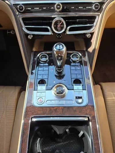 Bentley Flying Spur 2022, 66900 км, за 133923.94 USD - фото 9