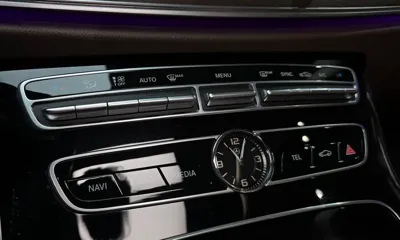 Mercedes-Benz E-Class 2019, 119607 км, за 15747.67 USD - фото 18