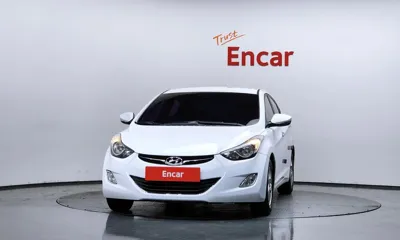 Hyundai Avante 2013, 121860 км, за 2083.74 USD