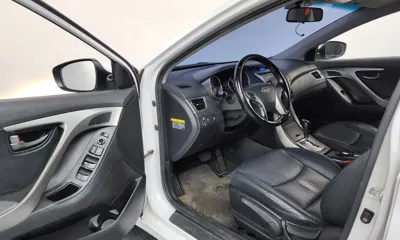 Hyundai Avante 2013, 121860 км, за 2083.74 USD - фото 10