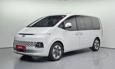 Hyundai Staria · 2023 год