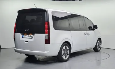 Hyundai Staria 2023, 100411 км, за 16673.23 USD