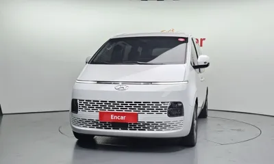 Hyundai Staria 2023, 100411 км, за 16673.23 USD