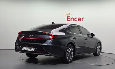 Hyundai Sonata 2021, 71035 км, за 11636.22 USD - фото 2