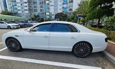 Bentley Flying Spur 2016, 125000 км, за 36103.45 USD