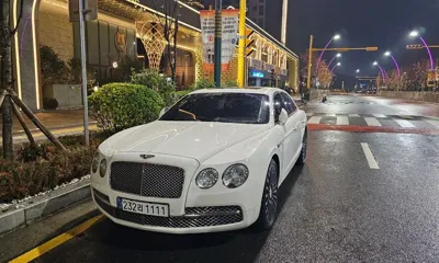 Bentley Flying Spur 2016, 125000 км, за 35830.64 USD - фото 10