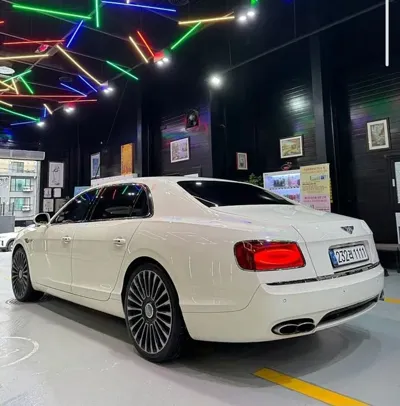 Bentley Flying Spur 2016, 125000 км, за 35830.64 USD - фото 17