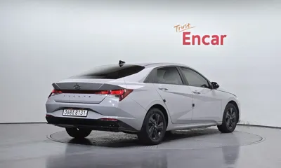 Hyundai Avante 2023, 106338 км, за 10168.05 USD