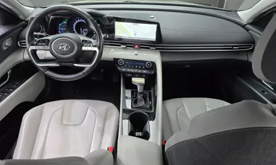 Hyundai Avante 2023, 106338 км, за 10168.05 USD - фото 7