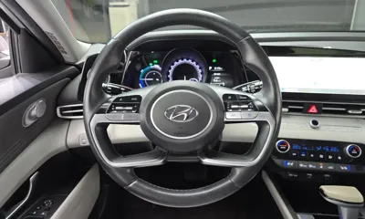 Hyundai Avante 2023, 106338 км, за 10168.05 USD - фото 12
