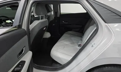 Hyundai Avante 2023, 106338 км, за 10168.05 USD - фото 26