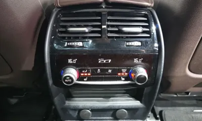 BMW 5-Series 2018, 94464 км, за 16075.88 USD - фото 29