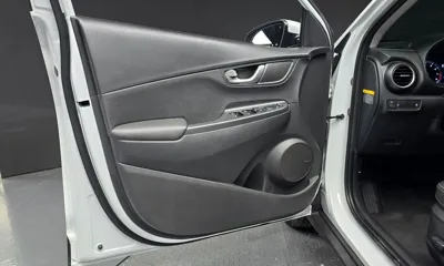Hyundai Kona 2019, 106809 км, за 8534.21 USD - фото 24