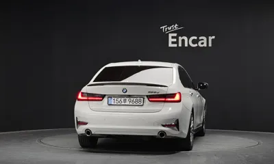 BMW 3-Series 2020, 88824 км, за 16221.51 USD