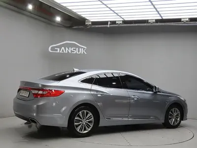 Hyundai Grandeur 2016, 191686 км, за 2953.92 USD