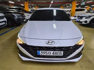 Hyundai Avante 2023, 137818 км, за 8993.04 USD