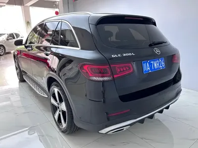 Mercedes-Benz GLC 2022, 42000 км, за 31072.55 USD