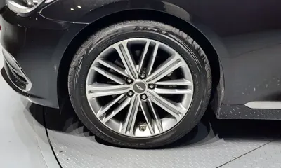 Genesis G80 2018, 114956 км, за 10529.79 USD
