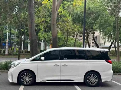 GAC Motor Trumpchi M8 2021, 100000 км, за 13949.11 USD