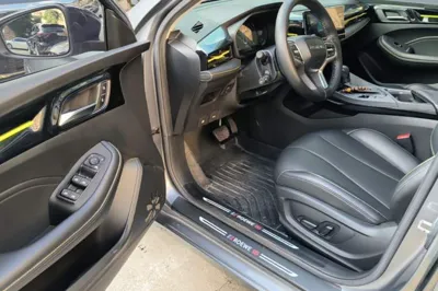 Roewe i5 2021, 62400 км, за 7239 USD - фото 18